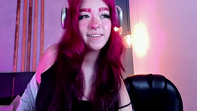 Leah cherry online show from June 9, 2026, 4:02 am