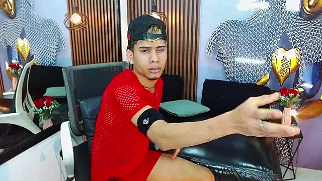 Skinny cute Alyer online show from June 14, 2026, 2:24 am