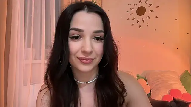 emilytr1xxy online show from April 21, 2026, 4:12 pm