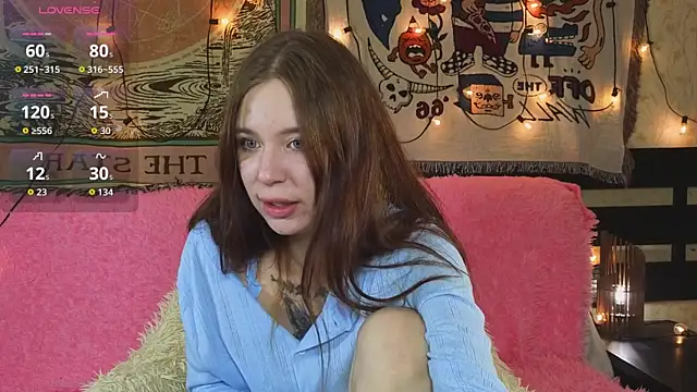 Snapshot of BlueberryMilMil chatting on April 12, 2026, 4:56 pm BlueberryMilMil online show from April 12, 2026, 4:56 pm