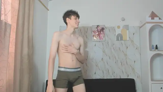 Sweet boyshot online show from April 17, 2026, 1:36 pm