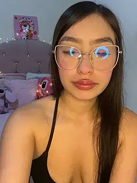 Miakittyyy online show from April 14, 2026, 2:56 pm