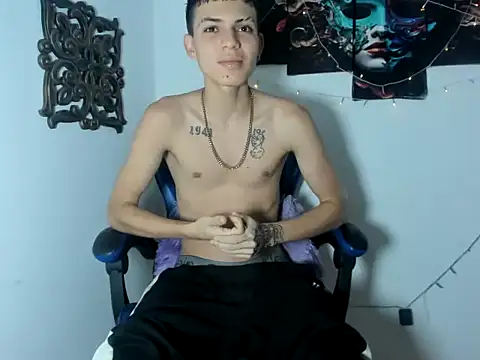 Snapshot of Yherferson_45 chatting on April 11, 2026, 4:28 am Yherferson 45 online show from April 11, 2026, 4:28 am