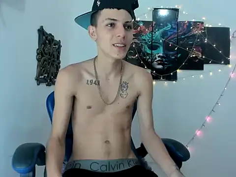 Snapshot of Yherferson_45 chatting on April 12, 2026, 5:34 am Yherferson 45 online show from April 12, 2026, 5:34 am