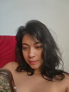 NefertitiXO online show from May 3, 2026, 10:27 pm