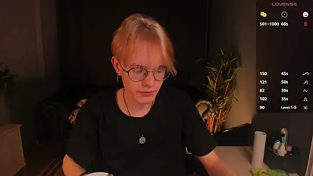Snapshot of Liam_Blair chatting on April 22, 2026, 5:43 am Liam Blair online show from April 22, 2026, 5:43 am