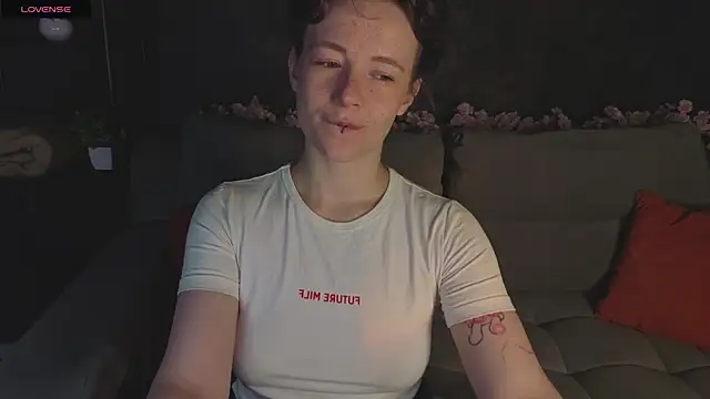 Ricki Bloom online show from June 24, 2026, 1:15 am