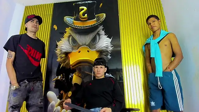 Snapshot of Gang_Members_xxx_ chatting on April 14, 2026, 3:56 am Gang Members xxx online show from April 14, 2026, 3:56 am