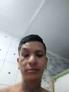 Snapshot of elchamogabotiktok chatting on April 23, 2026, 10:03 am elchamogabotiktok online show from April 23, 2026, 10:03 am