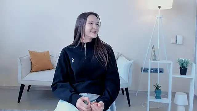 MellieLaliberte online show from April 18, 2026, 11:03 am