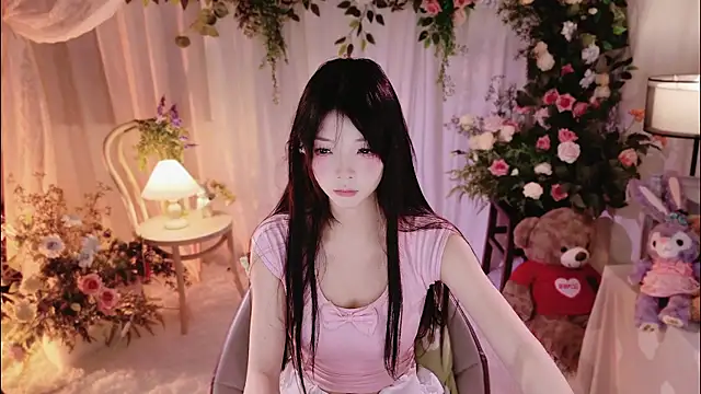 Zoe-001 online show from July 4, 2026, 3:07 pm