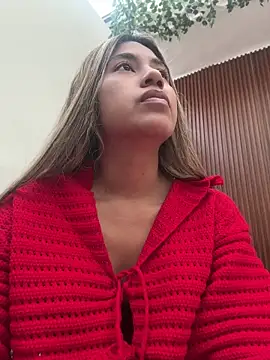 Kimmiebellarie online show from May 8, 2026, 1:16 pm