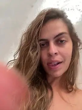 bonnie07777 online show from April 20, 2026, 2:09 pm