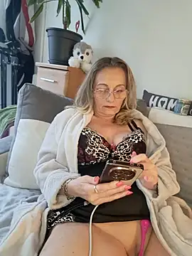 Blond lady czech online show from May 14, 2026, 5:09 pm