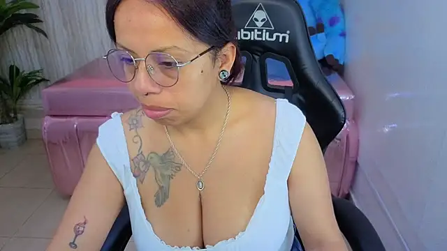 valerytp online show from April 25, 2026, 2:36 am