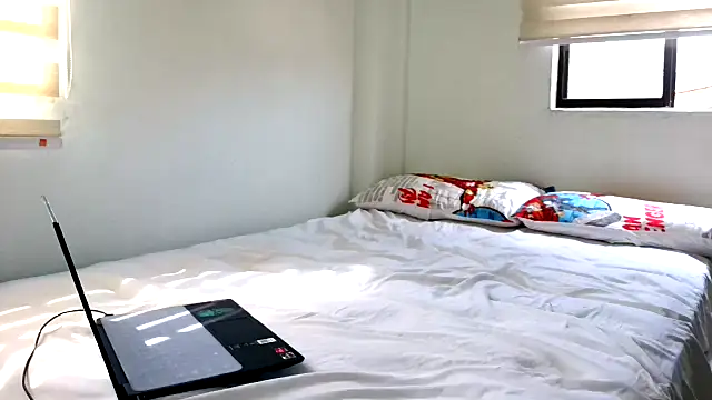 andrew 1520 online show from November 10, 2025, 6:18 pm