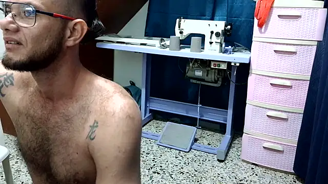 Snapshot of andrew_1520 chatting on February 3, 2026, 2:53 am andrew 1520 online show from February 3, 2026, 2:53 am