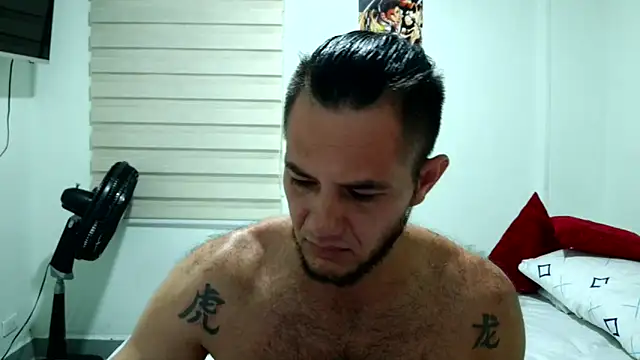 Snapshot of andrew_1520 chatting on February 14, 2026, 12:29 am andrew 1520 online show from February 14, 2026, 12:29 am