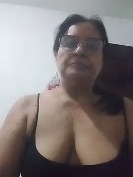Snapshot of PienCanela chatting on June 19, 2026, 12:59 am PienCanela online show from June 19, 2026, 12:59 am