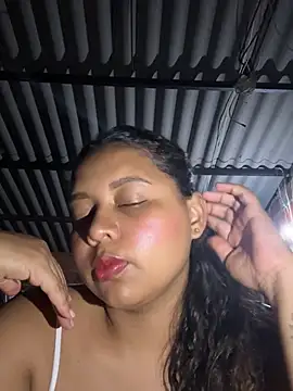 Snapshot of Ninibella chatting on April 28, 2026, 2:10 am Ninibella online show from April 28, 2026, 2:10 am