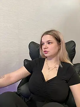 KimEvanss online show from June 26, 2026, 5:23 am