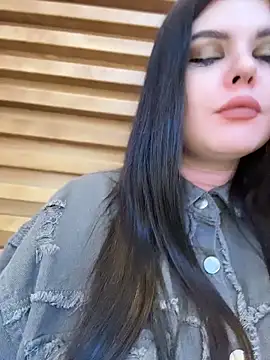 AmeliaBronze online show from April 16, 2026, 7:20 am