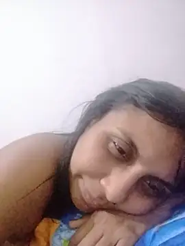 MELIZ QUEEN online show from June 6, 2026, 2:38 am