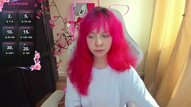 InfernoKitten online show from April 21, 2026, 1:42 am