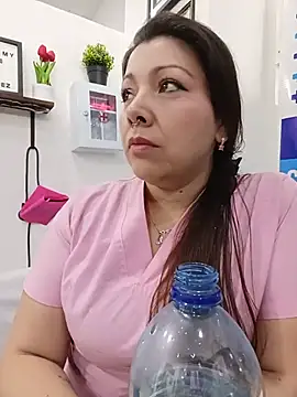 Snapshot of SARA_21- chatting on July 9, 2026, 1:04 pm SARA 21- online show from July 9, 2026, 1:04 pm