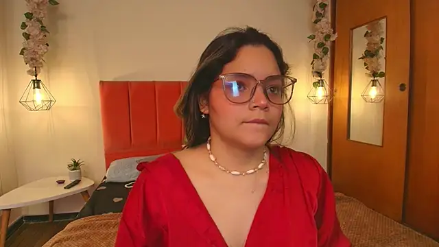 Snapshot of Shadya_ chatting on May 15, 2026, 3:24 am Shadya online show from May 15, 2026, 3:24 am
