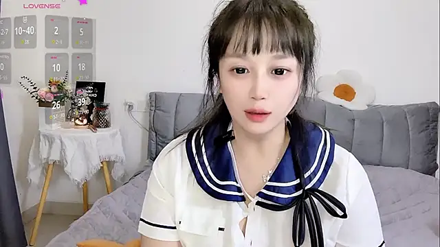 Niveas  online show from April 14, 2026, 2:50 am