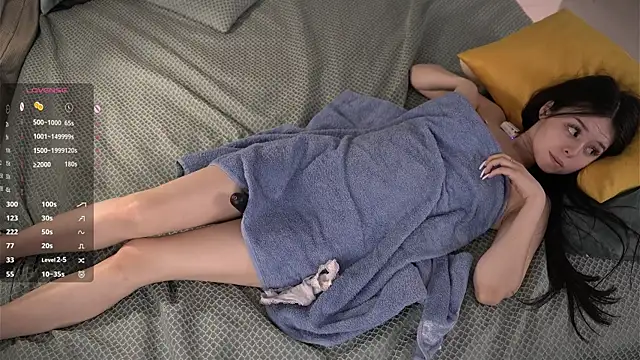 TracieArrocha online show from June 22, 2026, 3:25 am