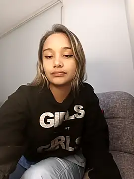 Miss Taniac online show from April 14, 2026, 1:33 am