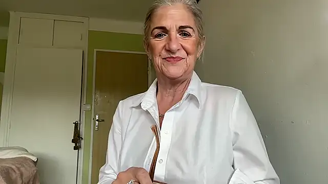 Snapshot of NaughtyMonicaUK chatting on May 16, 2026, 7:27 am NaughtyMonicaUK online show from May 16, 2026, 7:27 am
