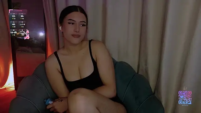 HazelHayesss online show from April 29, 2026, 5:06 pm