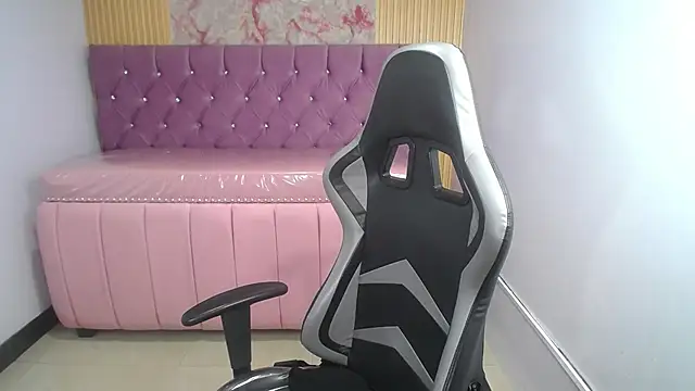 Snapshot of Kailee_ch chatting on April 13, 2026, 1:05 pm Kailee ch online show from April 13, 2026, 1:05 pm