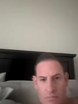 Snapshot of ParTyBoi80 chatting on June 10, 2026, 12:22 am ParTyBoi80 online show from June 10, 2026, 12:22 am