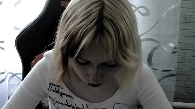 Vi Nika online show from April 18, 2026, 1:04 pm