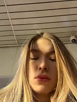 Risky Mia69 online show from April 15, 2026, 4:58 pm