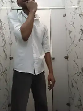 Snapshot of itsmemadhu2019 chatting on May 27, 2026, 12:46 pm itsmemadhu2019 online show from May 27, 2026, 12:46 pm