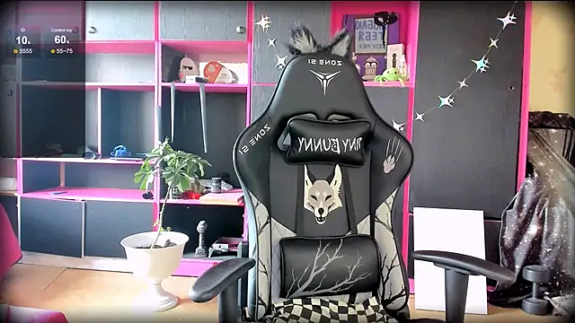 Neon Baddie online show from June 3, 2026, 2:33 pm