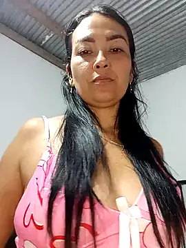 LuluDream online show from April 20, 2026, 2:58 am