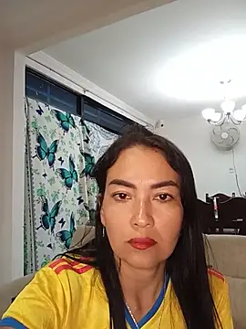 LuluDream online show from June 18, 2026, 12:11 am