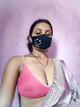 Snapshot of BaddieUnleashed chatting on July 27, 2026, 8:21 am BaddieUnleashed online show from July 27, 2026, 8:21 am