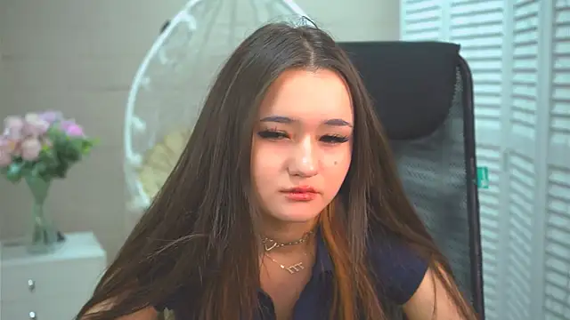 AmiMeow  online show from May 25, 2026, 7:20 pm