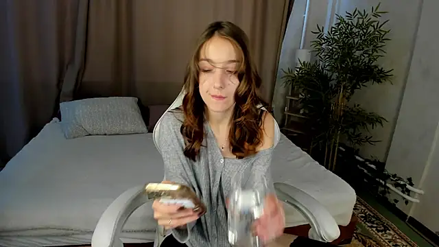 Snapshot of alis_tauber chatting on June 20, 2026, 9:23 am alis tauber online show from June 20, 2026, 9:23 am