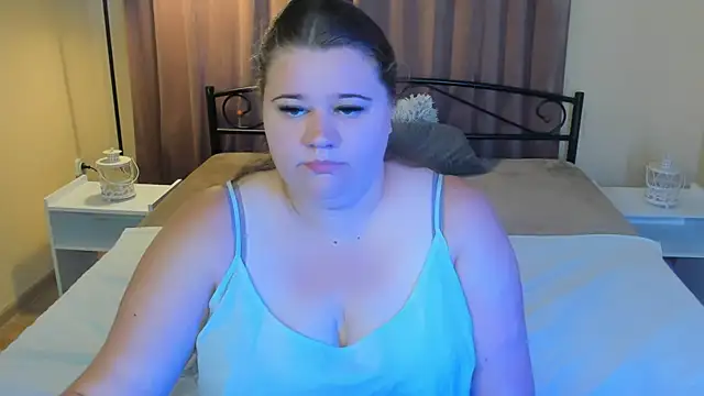 Snapshot of Bella_Blvck chatting on July 18, 2026, 5:33 am Bella Blvck online show from July 18, 2026, 5:33 am
