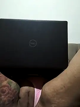 Luna-elle online show from April 17, 2026, 9:51 pm