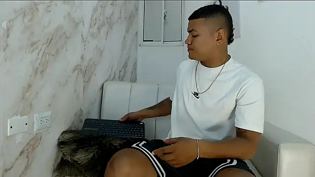 Snapshot of Dante__jons chatting on May 25, 2026, 3:56 am Dante jons online show from May 25, 2026, 3:56 am