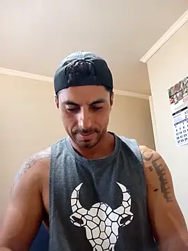 Fittrainer21 online show from April 27, 2026, 9:02 pm